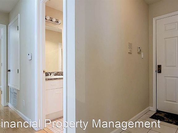 2nd image of 1106B Eddy St Unit B