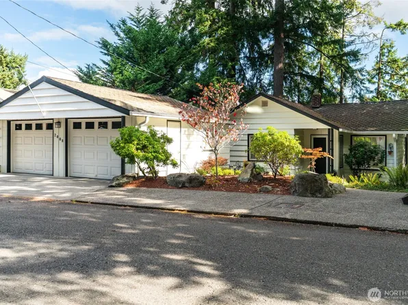 2008 Madrona Point Drive, Bremerton, WA 98312