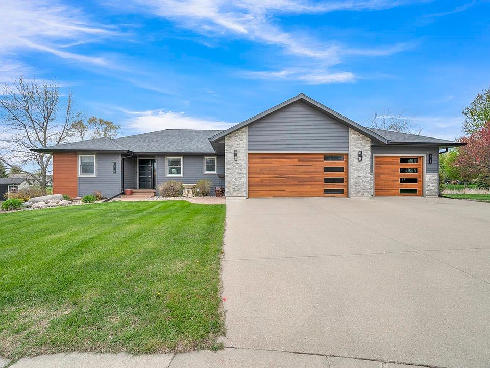 1st image of 1310 Pine Cir