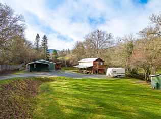 3376 Dark Hollow Rd, Medford, OR 97501