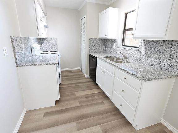 3rd image of 1031 Winterwood Dr
