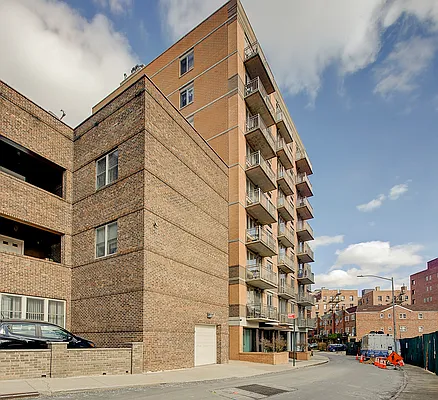 Sold by Landmarc Group | media 25