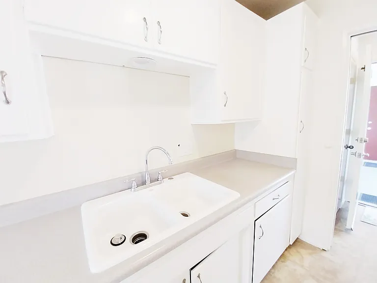 2937 N Garey Ave — Photo 5