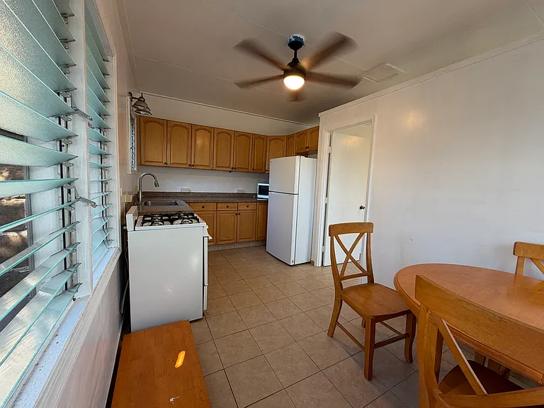 1581 Miller St #C — Photo 7