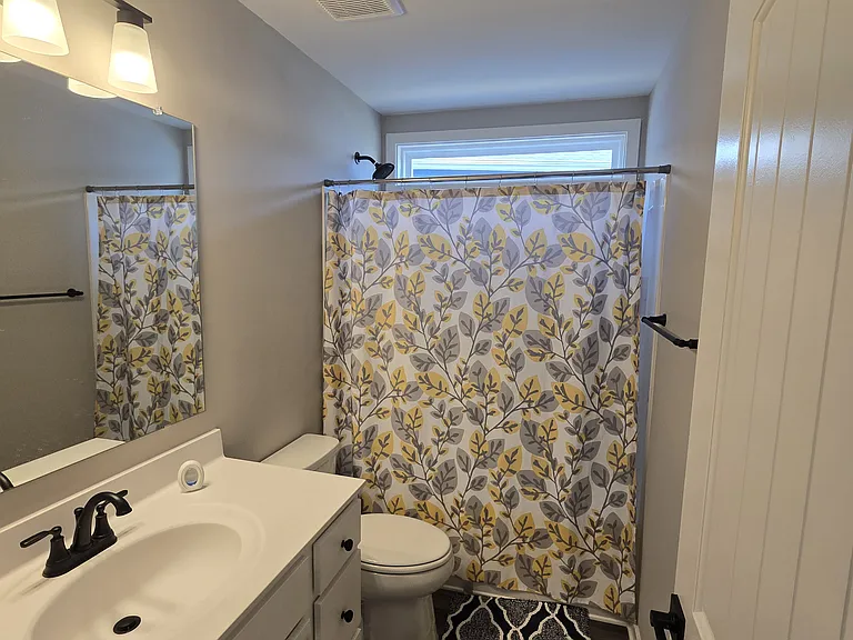 121 Linden Ct — Photo 20