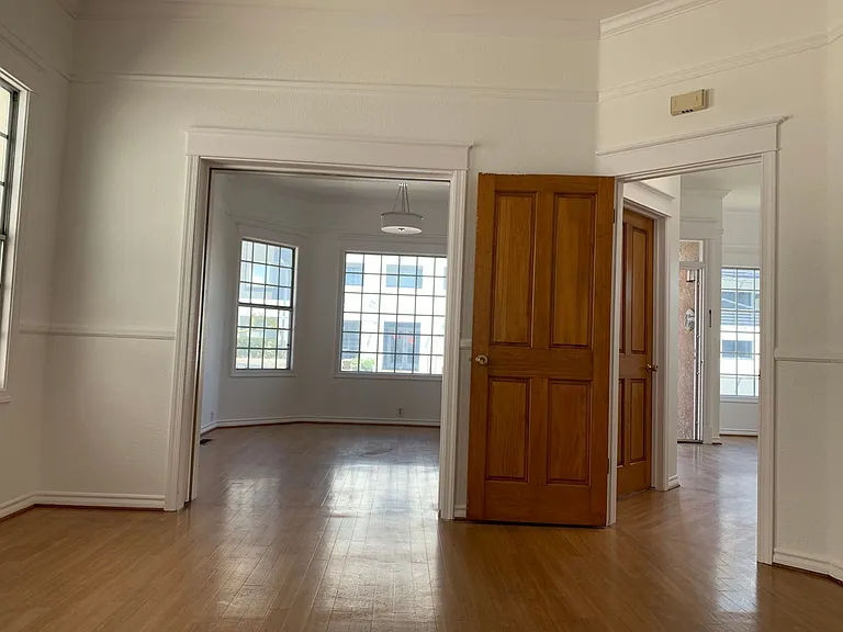627 N Hill Pl — Photo 6