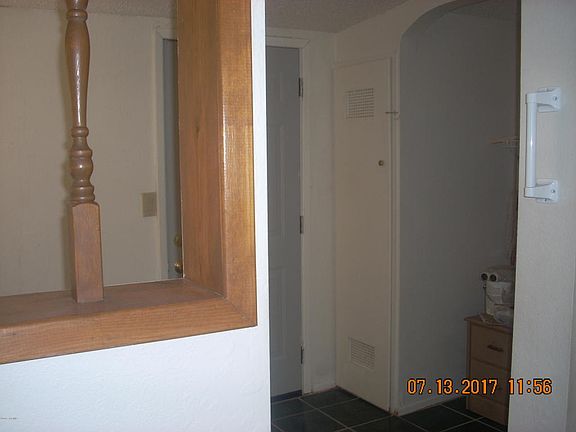 5th image of 140 W 5th Ave