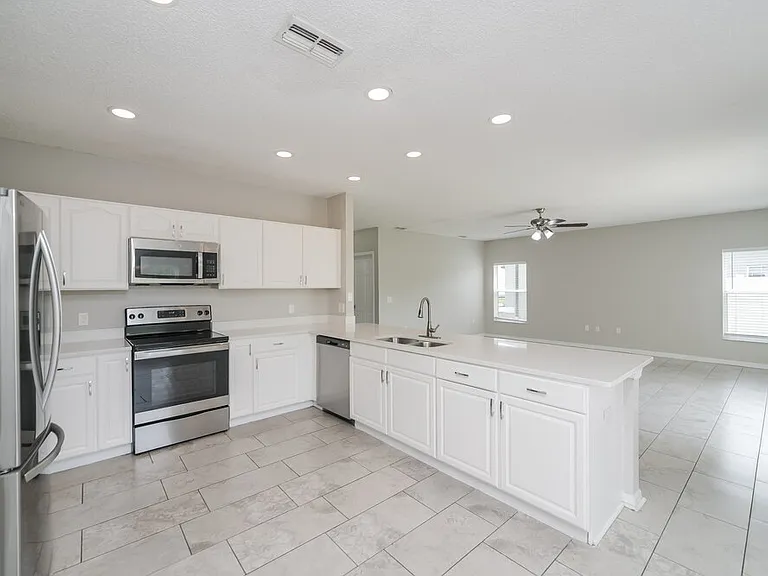230 Beckenham Dr — Photo 7