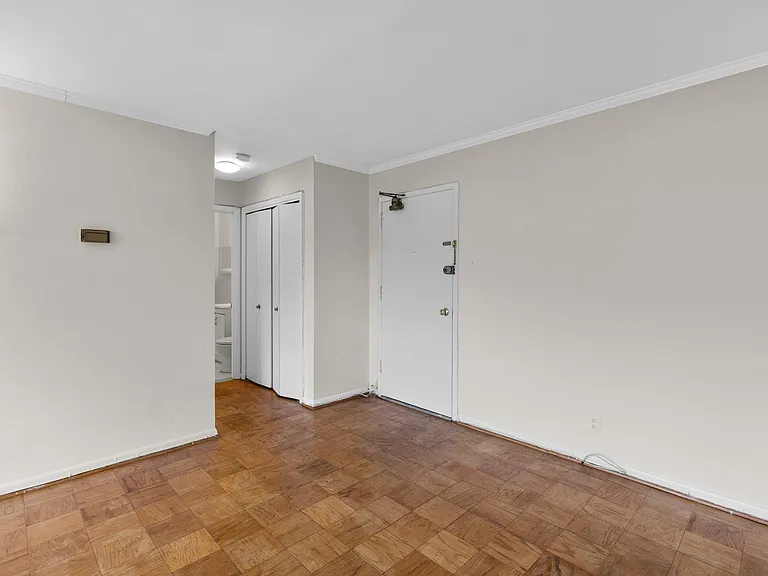 4570 Macarthur Blvd NW #107 — Photo 19