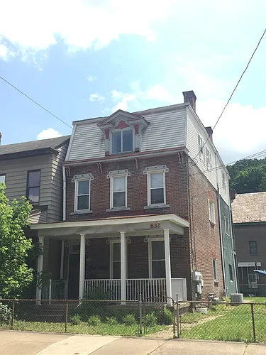 832 Evergreen Avenue Photo 1