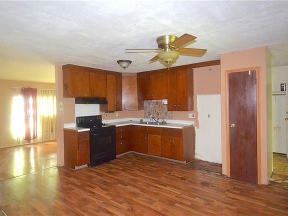 4th image of 4038 N Whitaker Dr