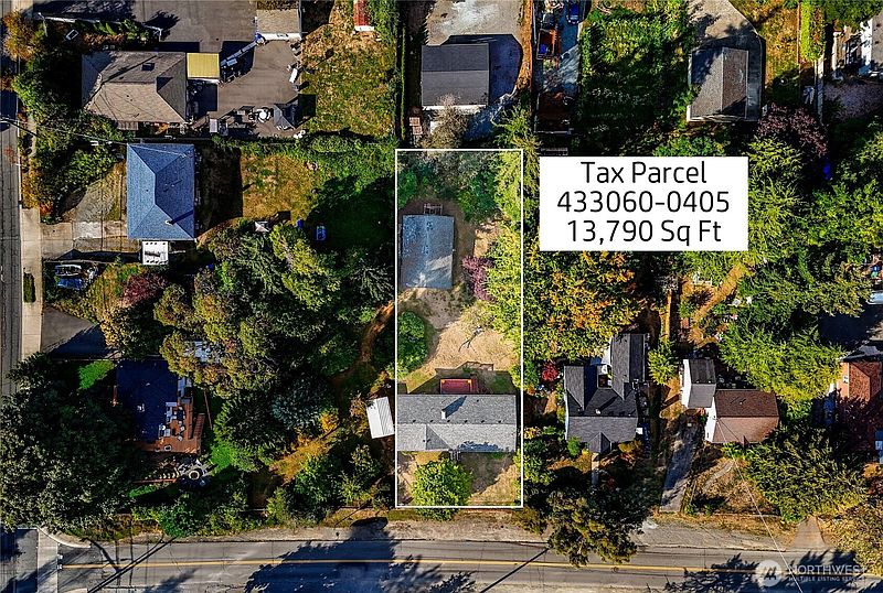 2nd image of 238 SW 143rd Street