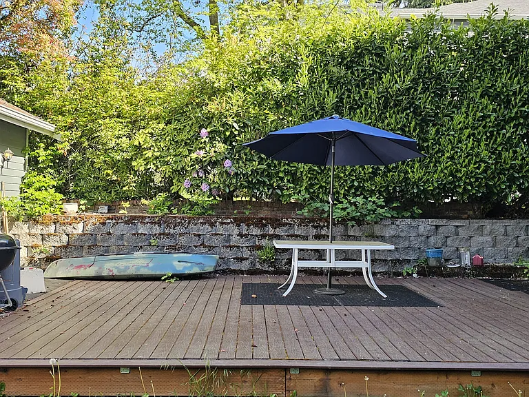 2nd Ave NE — Photo 18