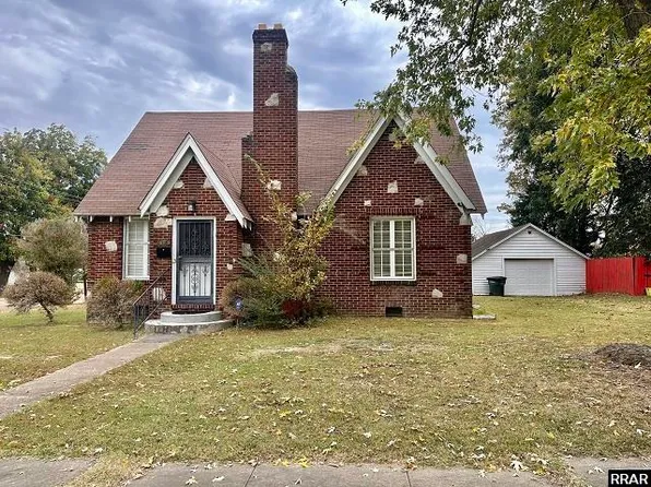 706 S 2nd St, Union City, TN 38261