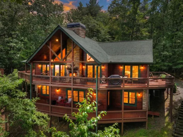 1579 Mangums Trl, Blue Ridge, GA 30513