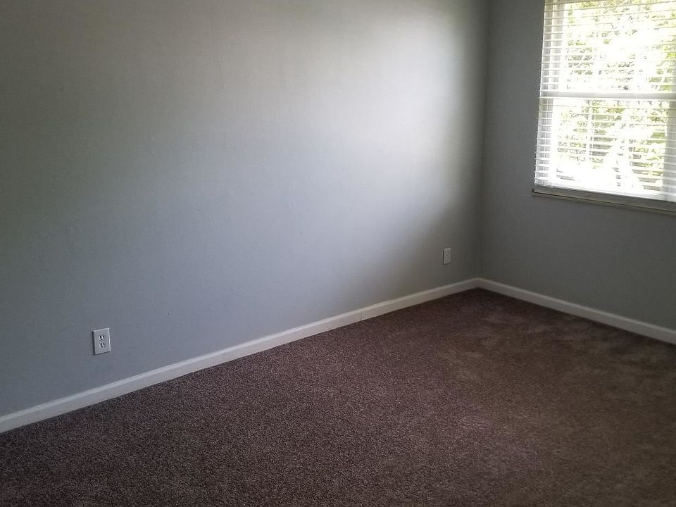 2nd image of 7500 Kingsgate Way #23