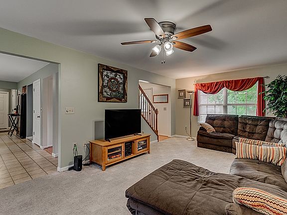 5th image of 1632 Woodfield Ct