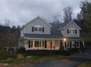108 Greenwood Dr, Milford, PA 18337