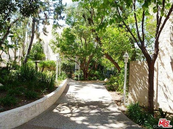 3rd image of 5333 Zelzah Ave APT 104