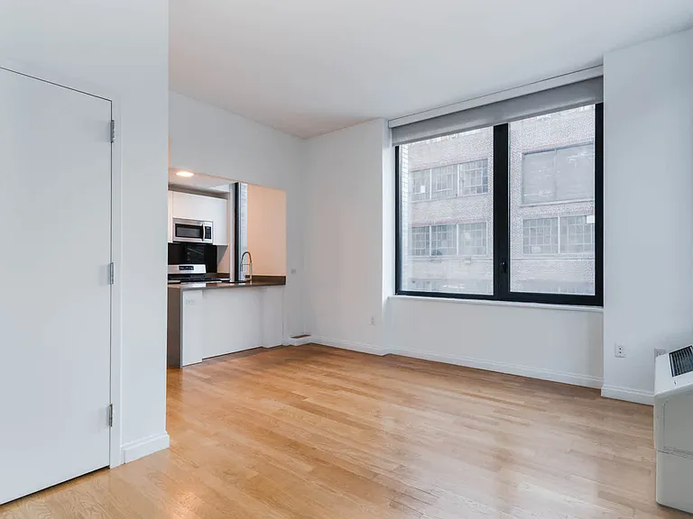 239 N 9th St #W517 — Photo 18