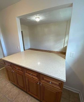 5th image of 2909 Bell Blvd