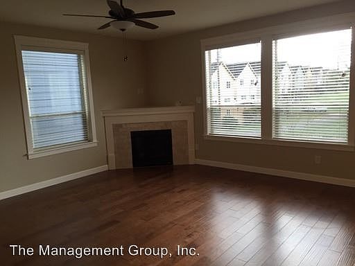 2nd image of 7425 NE 58th Way