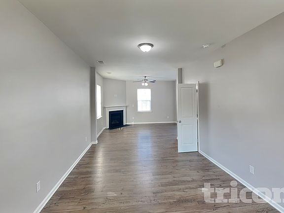 3rd image of 152 King William Dr