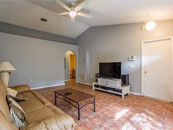 4th image of 104 Kawilla Ct