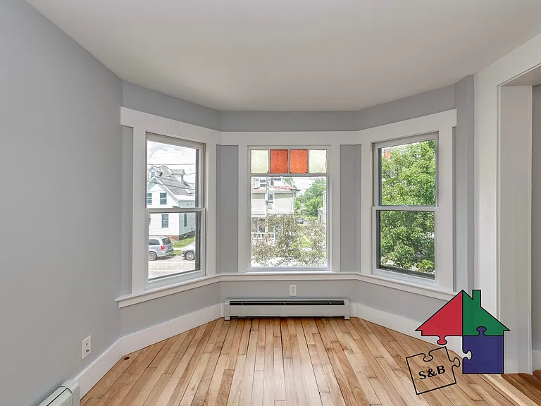 166 N Winooski Ave — Photo 10