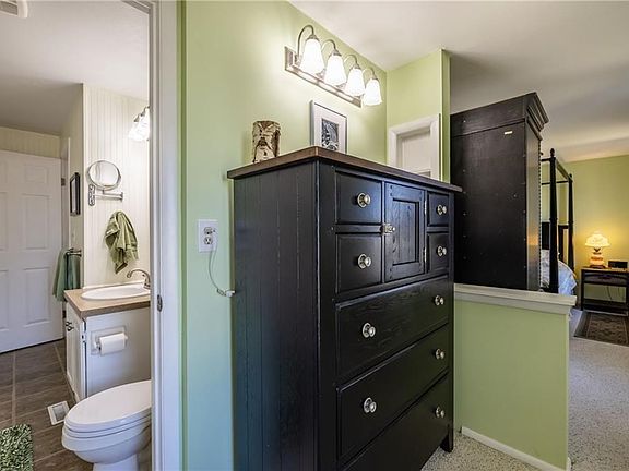 3rd image of 8212 Renfrew Dr