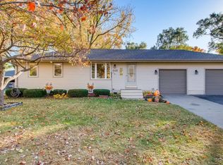 618 106th Ave NE, Blaine, MN 55434