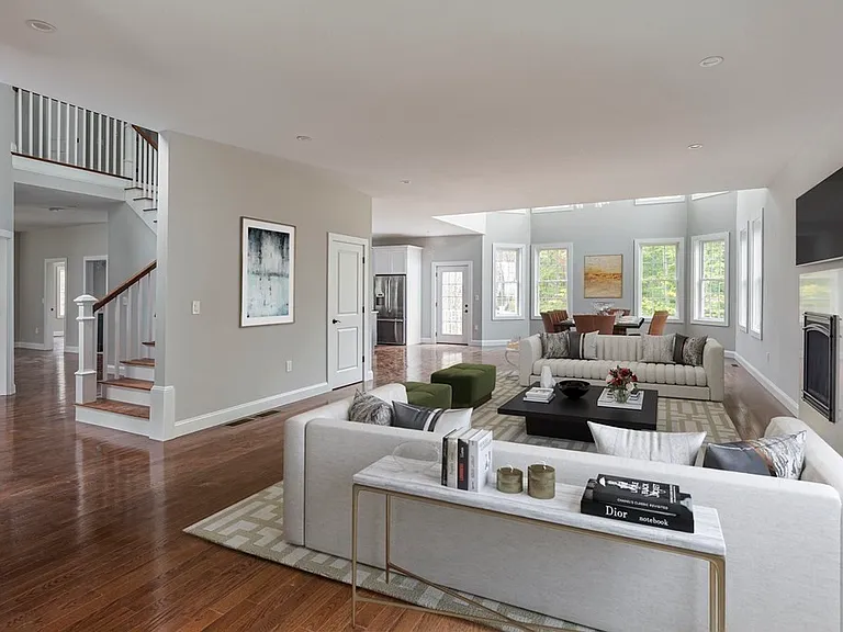 15 Anna Pl — Photo 9