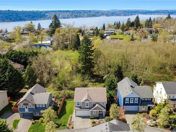 2023 Kennewick Place NE, Renton, WA 98056