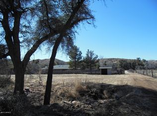 12501 W Z 3 Ranch Rd, Skull Valley, AZ 86338