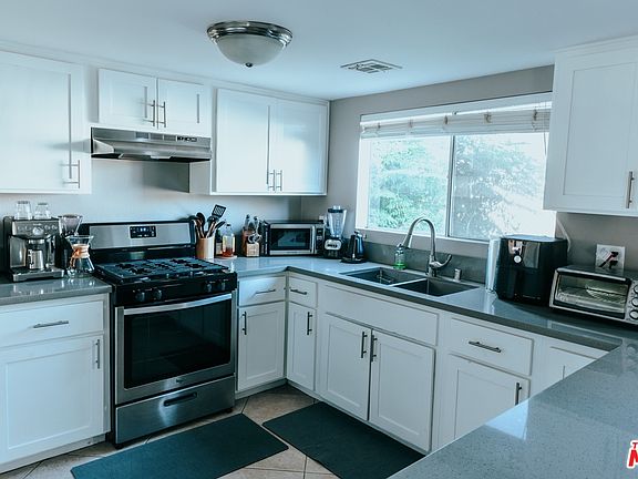 4th image of 310 Griswold Ave Unit 3