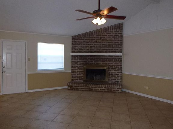 5th image of 3217 Lookout Dr