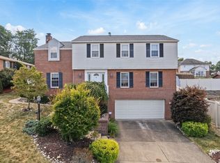 24 Scenic Dr, Coraopolis, PA 15108