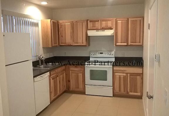 2nd image of 3327 E Blacklidge Dr