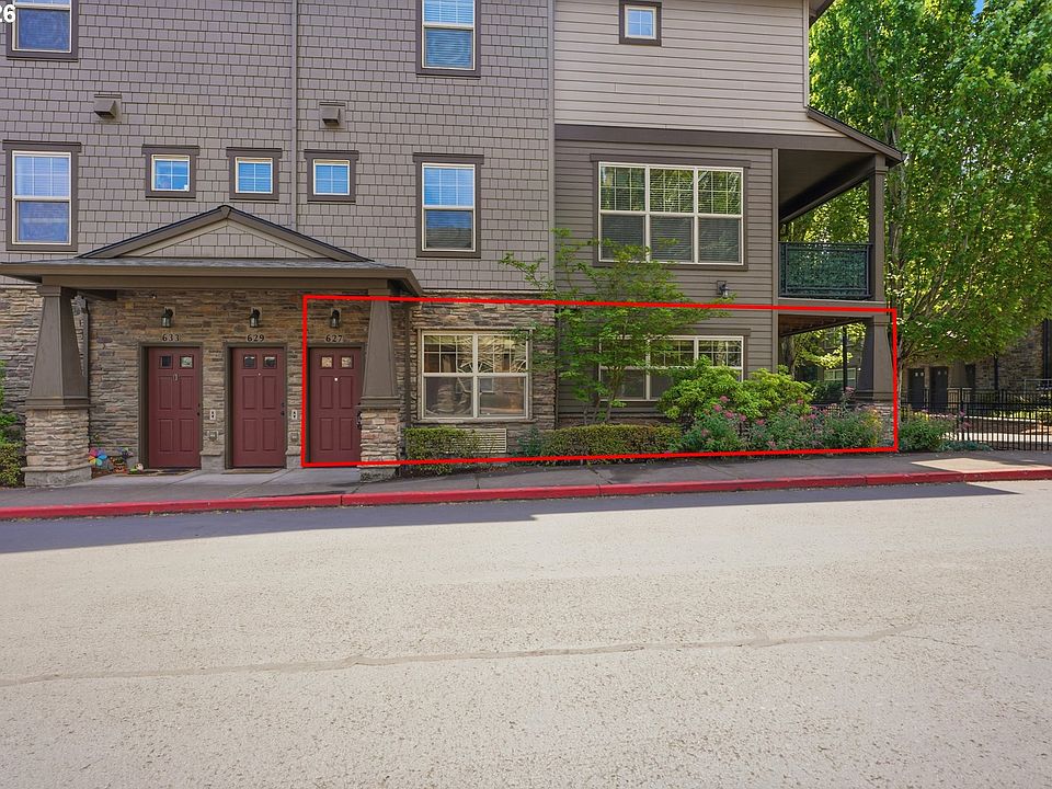 1st image of 627 NE Garswood Ln