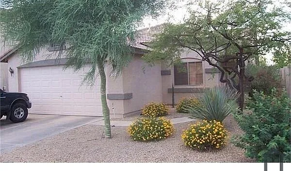 3 bed, 1500 sqft, $2,904 — Photo 1
