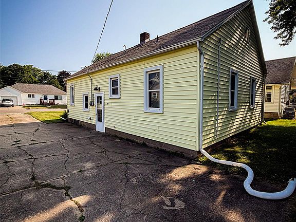 2nd image of 126 Bartlett St