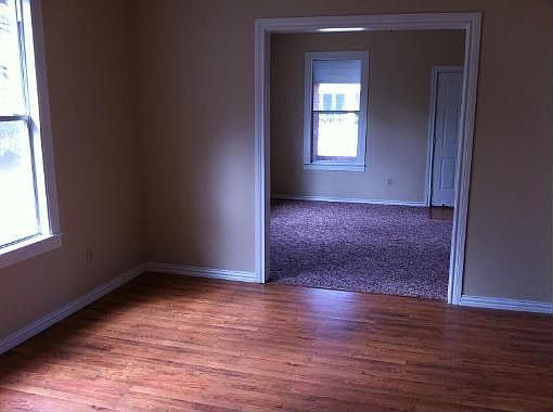 5th image of 406 E Angelina St