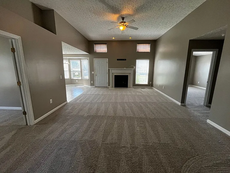 435 Vanderbuilt St — Photo 33