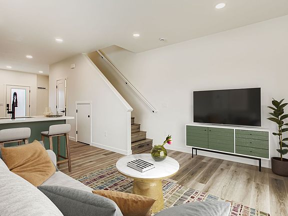 5th image of 4465 SE 28th Pl