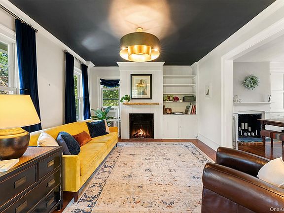 4th image of 221 Piermont Avenue