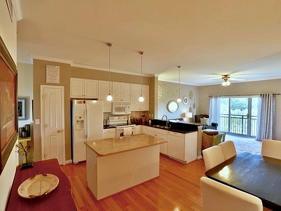 3rd image of 230 Nat Turner Blvd Unit 4002