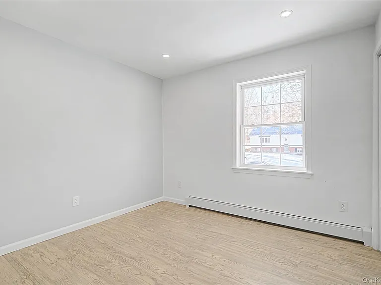 25 Clinton St — Photo 23
