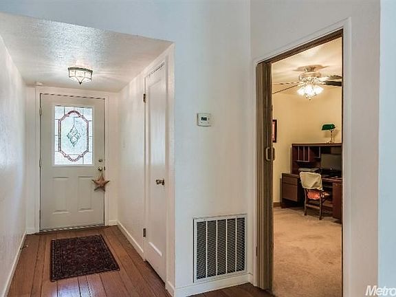5th image of 3712 Thornwood Dr