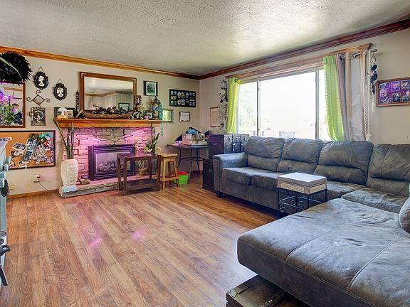 4th image of 636 N Kingston Pl