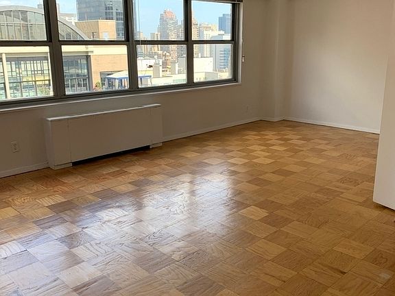 4th image of 200 E 64th St #26D